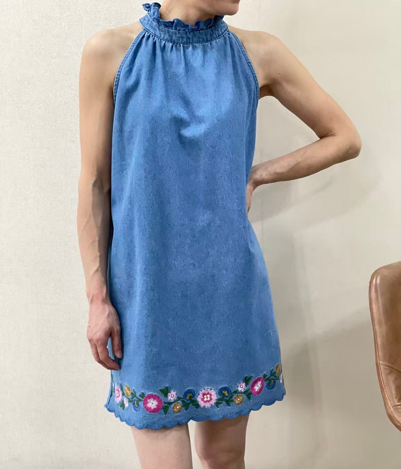 Robe fleurie en jean