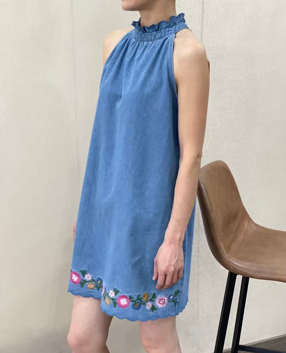 Robe fleurie en jean